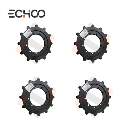 BOBCAT 220 drive sprocket mini excavator bagian bawah kendaraan